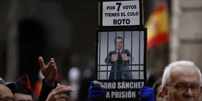 İspanya'da yolsuzluk suçlaması: Başbakan Sanchez, kararını verdi