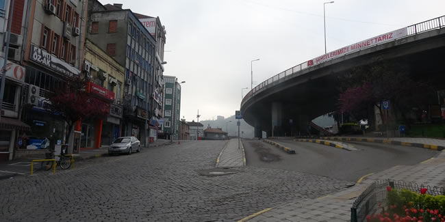 Trabzon'da cadde ve sokaklar boş kaldı	