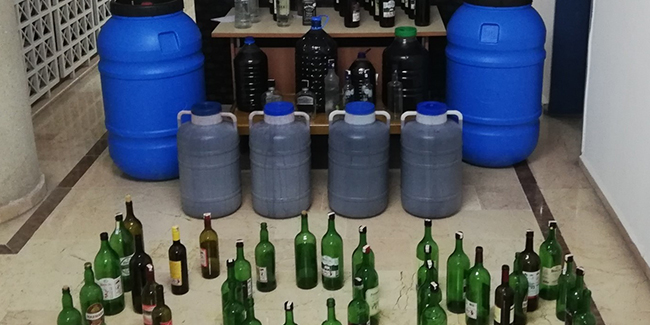 Burdur'da 380 litre kaçak içki ele geçirildi