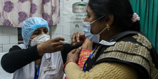 Hindistan’da Covid-19 aşısı ücretsiz olacak