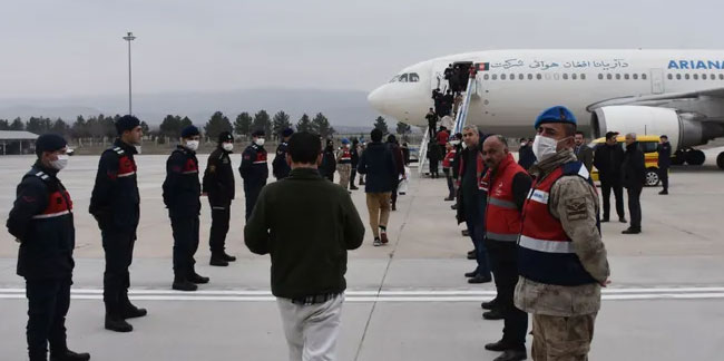 227 Afgan daha ülkesine gönderildi