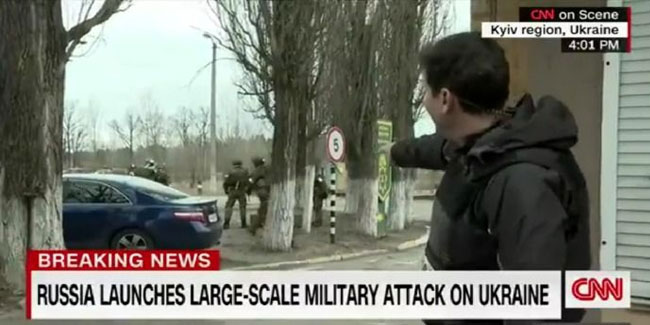 Rus birlikleri, Kiev’e 30 km mesafedeki havalimanını böyle ele geçirdi