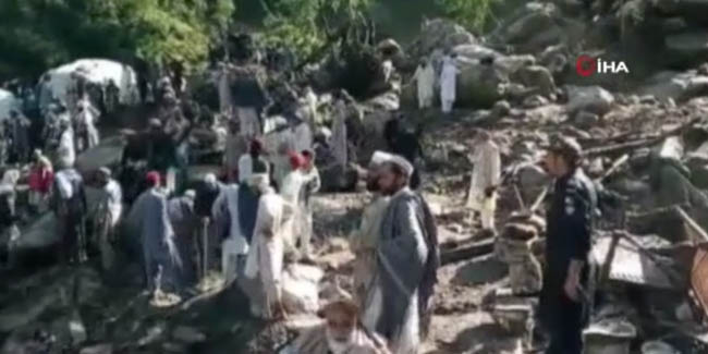 Pakistan’da toprak kayması: 12 ölü, 2 yaralı