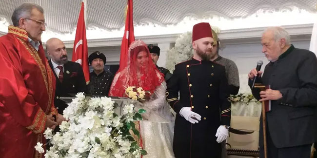 2. Abdülhamid'in torunu İstanbul'da evlendi: İlber Ortaylı nikah şahidi oldu