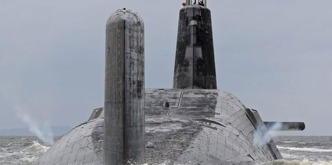 Görülmemiş skandal! Nükleer denizaltıyı yapıştırıcıyla tamir ettiler