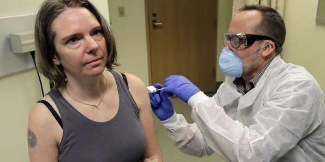İlk koronavirüs aşısı olan Jennifer Haller aşının etkilerini paylaştı