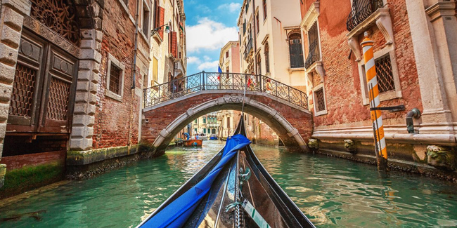 Venedik’teki turistler için yeni karar