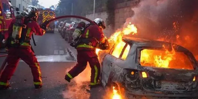 Fransa'da sokaklar yangın yerine döndü