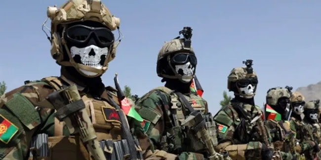 Afgan komandoları Taliban’a karşı direniyor!
