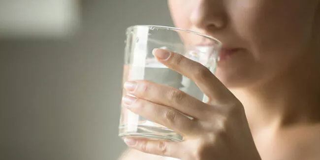 Uzmanlara göre günde 2 litre su içmeye gerek yok