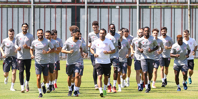 Samsunspor’da 16 futbolcu ayrıldı, 12 futbolcu transfer edildi
