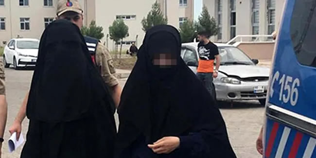 Interpol'ün kırmızı bültenle aradığı DEAŞ'lı 2 kadın terörist Kilis'te yakalandı