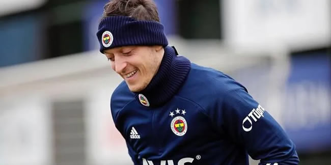 Zenit'ten Fenerbahçe'ye Mesut Özil paylaşımı