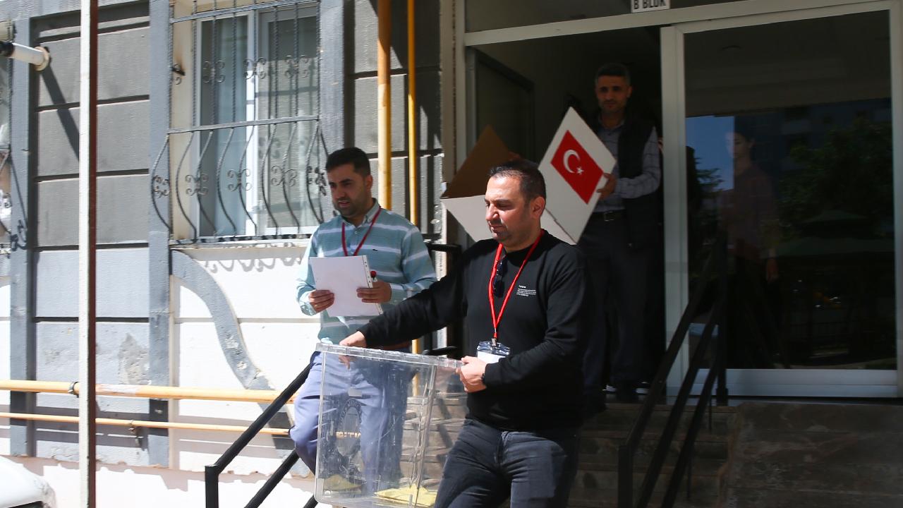 Seçimlerin yenilendiği Pınarbaşı'nda oy kullanma işlemi başladı