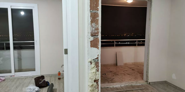 Kiracı evi çaldı: Ev sahibi dolap, kapı ve pencereleri kurtardı