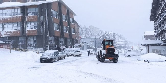 Uludağ'da kar sevinci...Bu yıl Rus ve Ukraynalı turist yağacak