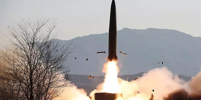 Kuzey Kore raylardan füze fırlattı