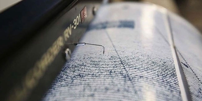 Panik yaratan deprem! Kandilli Rasathanesi şiddetini duyurdu
