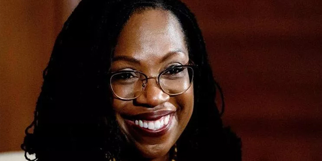 ABD'de Anayasa Mahkemesi'nin ilk siyah kadın üyesi atandı