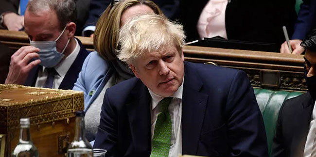 Boris Johnson'a bir darbe de kendi partisinden! Neye uğradığını şaşırdı