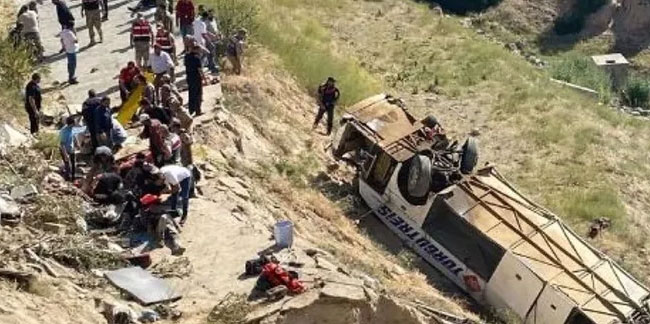 Kars'taki 8 kişinin öldüğü otobüs kazasında firmadan karar: Faaliyetlerimizi durduruyoruz