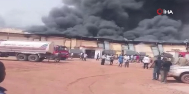 Sudan'da ilaç deposunda yangın