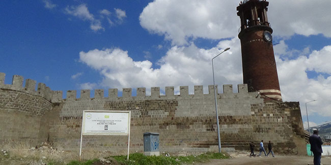 Erzurum’da tarihe saygısızlık 