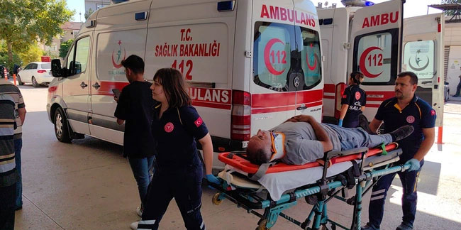Bursa'da feci kaza! Motosiklet yaya çarptı: 2 yaralı