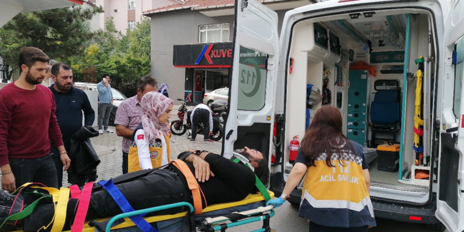 Gebze’de motosikletle kamyonet çarpıştı: 1 yaralı