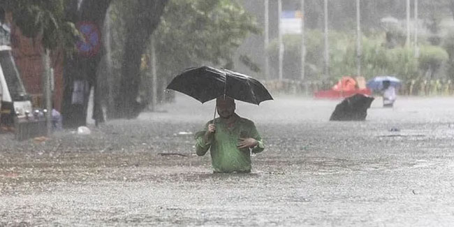 Ülkeyi muson yağmurları vurdu! 60 bin kişi yerinden oldu