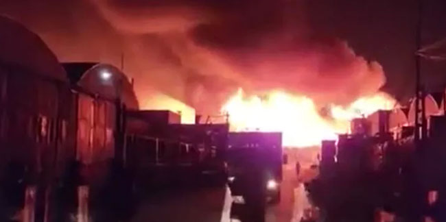 Meksika'da toptancı pazarında yangın