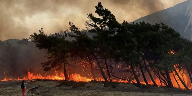 Rodos, 5 gündür yanıyor, köyler tahliye ediliyor