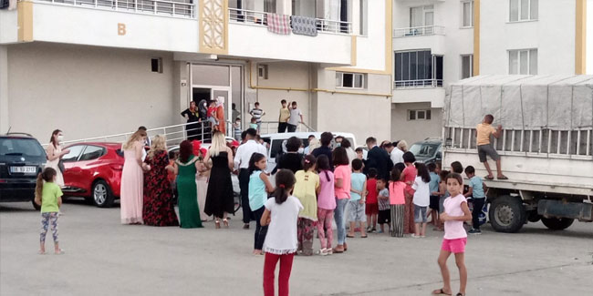 Diyarbakır'da 'korona halayları' devam ediyor