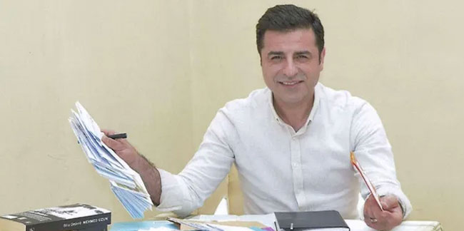 Selahattin Demirtaş'tan AK Parti için ilginç iddia