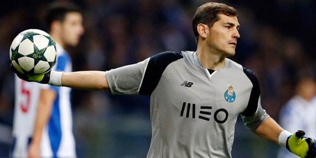 Iker Casillas futbolu bıraktığını açıkladı!