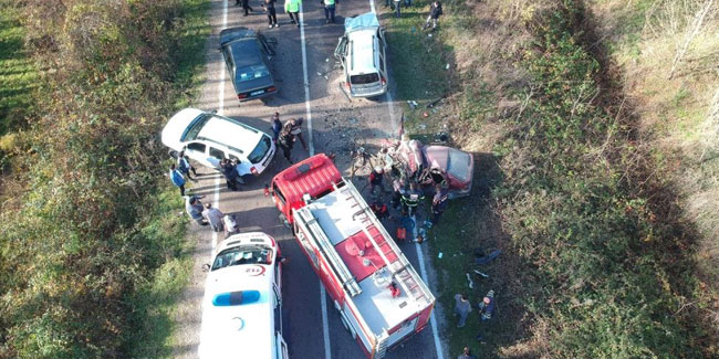 Sinop’ta zincirleme kaza: 2 ölü, 3 yaralı
