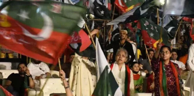 Imran Khan: Pakistan'a yabancı güçler tarafından bir komplo kuruldu