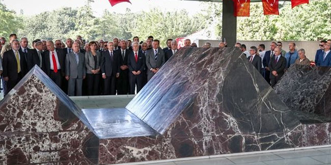Kılıçdaroğlu, Adnan Menderes ve Özal’ın anıt mezarlarını ziyaret etti