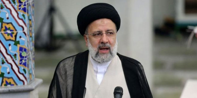 İran'ın yeni cumhurbaşkanı İbrahim Reisi mazbatasını aldı