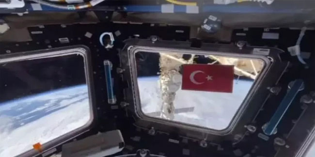 Türk bayrağı, uluslararası uzay İstasyonu’nda
