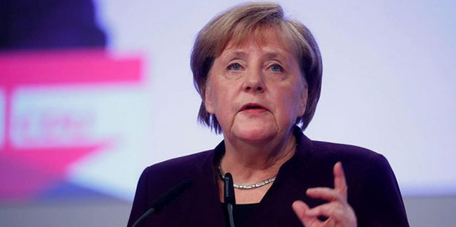 Merkel: Uğur Şahin ve Özlem Türeci ile görüştüm
