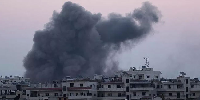Rus savaş uçakları, İdlib'de Türkiye sınırındaki SMO noktasını vurdu
