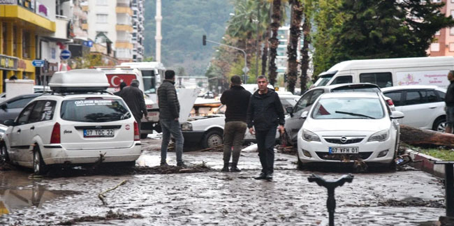 Antalya'da sel felaketinin bilançosu, objektiflere yansıdı!