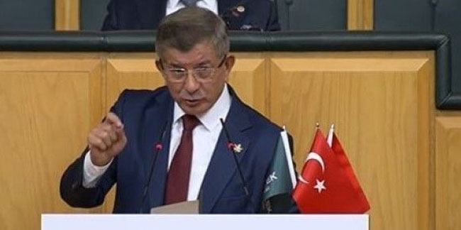 Ahmet Davutoğlu açtı ağzını yumdu gözünü: Ne yapsın Hamas