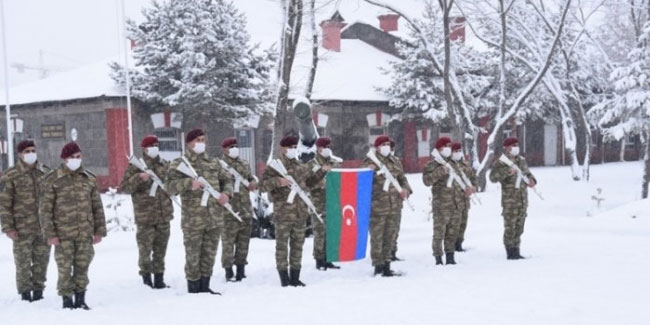 Azerbaycan askerleri dev tatbikat için Kars'a geldi