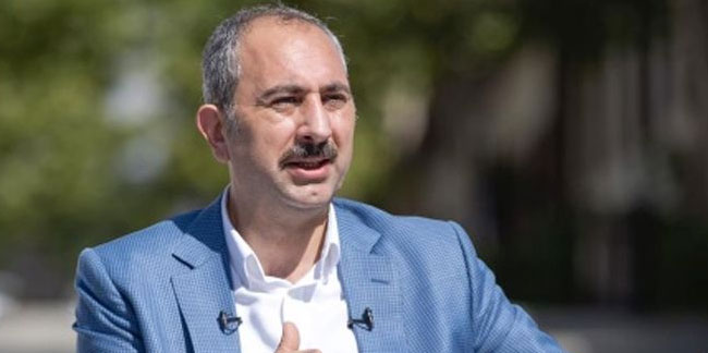 Adalet Bakanı Gül'den sosyal medya mesajı: Nasıl bir düzenleme olacak?