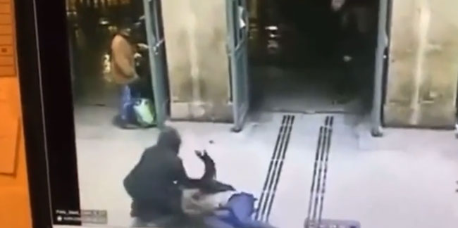Paris'te adamı hunharca bıçaklamıştı: Görüntüleri ortaya çıktı