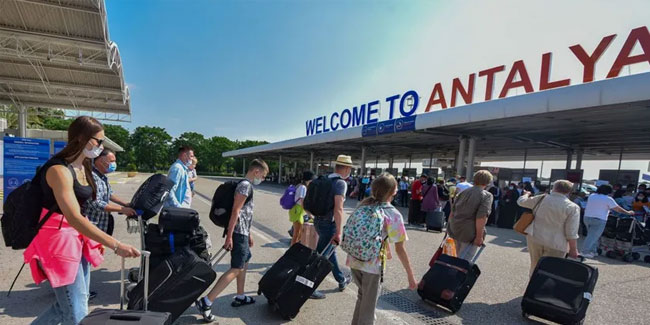 Antalya'da turizm rekoru: İlk 8 ayda 805 İngiliz turist geldi