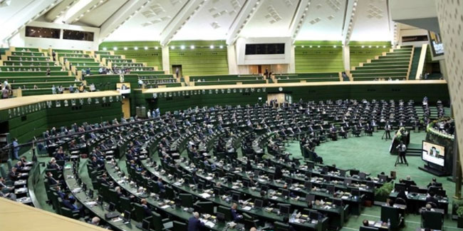 İran meclisinde yangın!