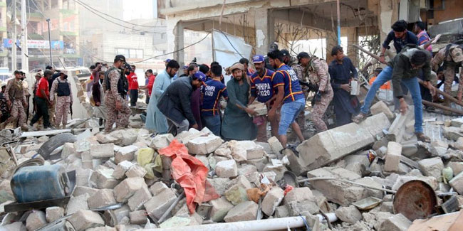Pakistan'da doğalgaz patlaması: 17 ölü